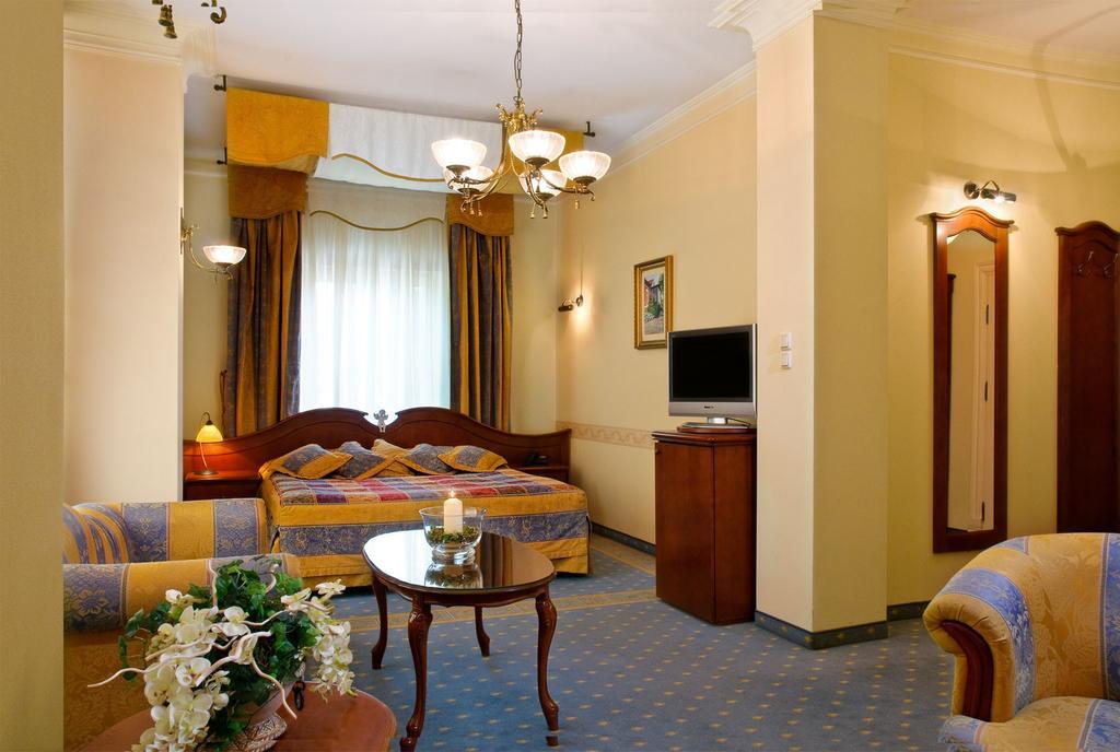 Hotel Aleksander Włocławek Dış mekan fotoğraf