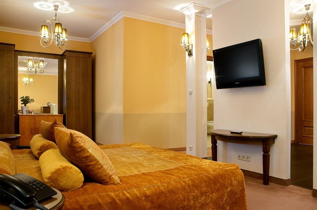 Hotel Aleksander Włocławek Dış mekan fotoğraf